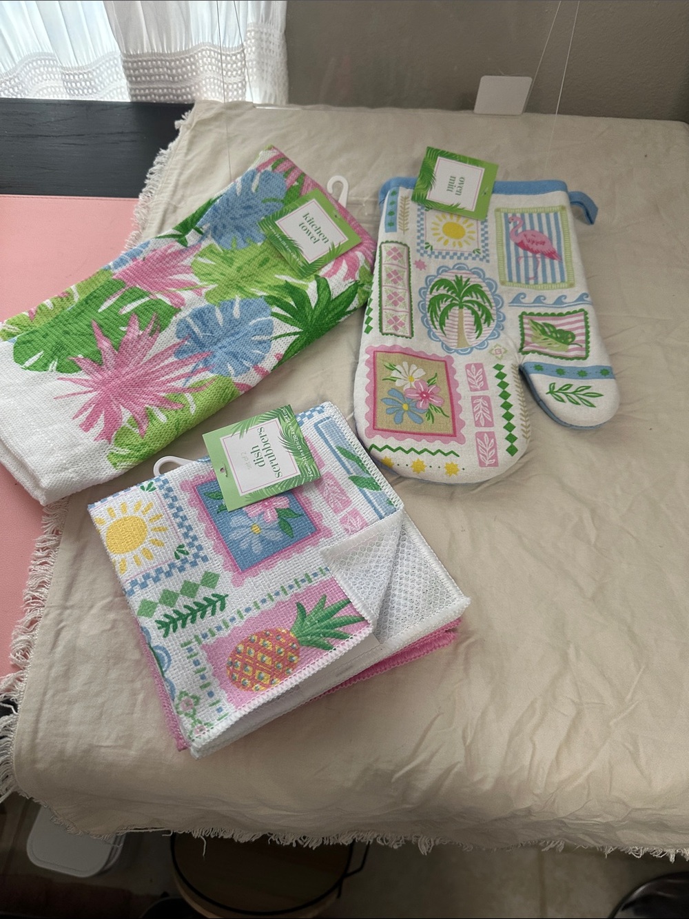 Mainstays Tropical Print Kitchen Towel and Oven Mitt Set - Pink, Green, Blue NWT